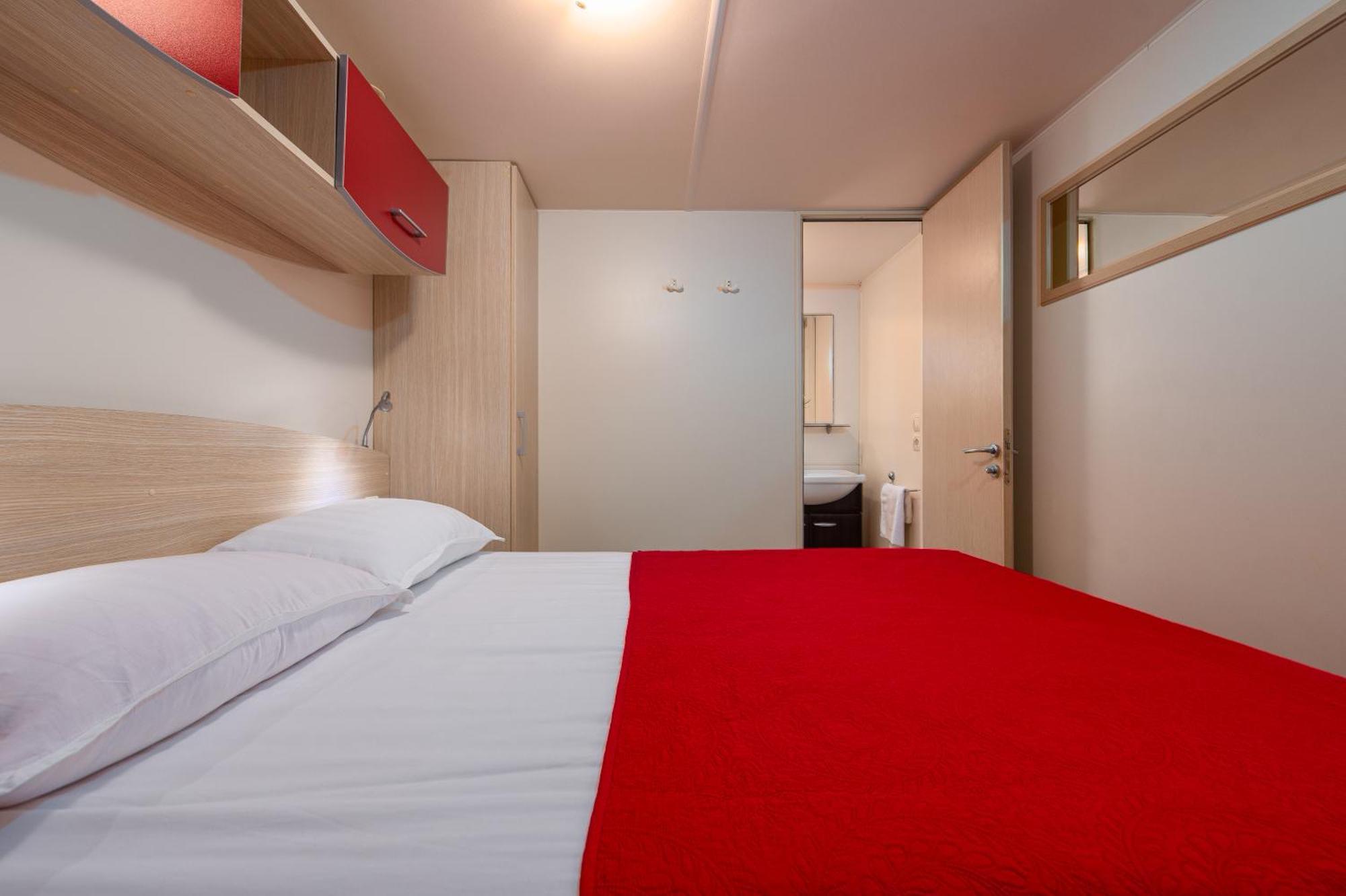 Camp Mrkva Mobile Homes With Pool Sukošan 외부 사진
