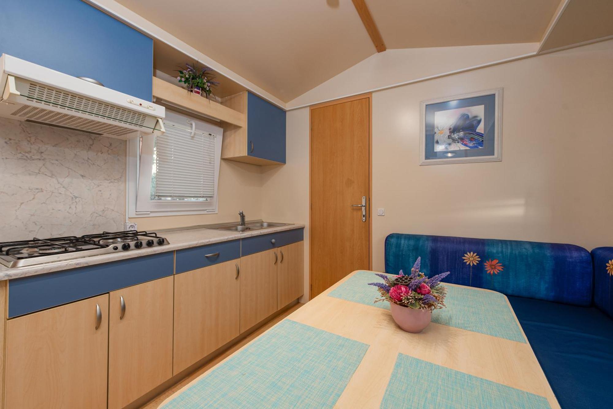 Camp Mrkva Mobile Homes With Pool Sukošan 객실 사진