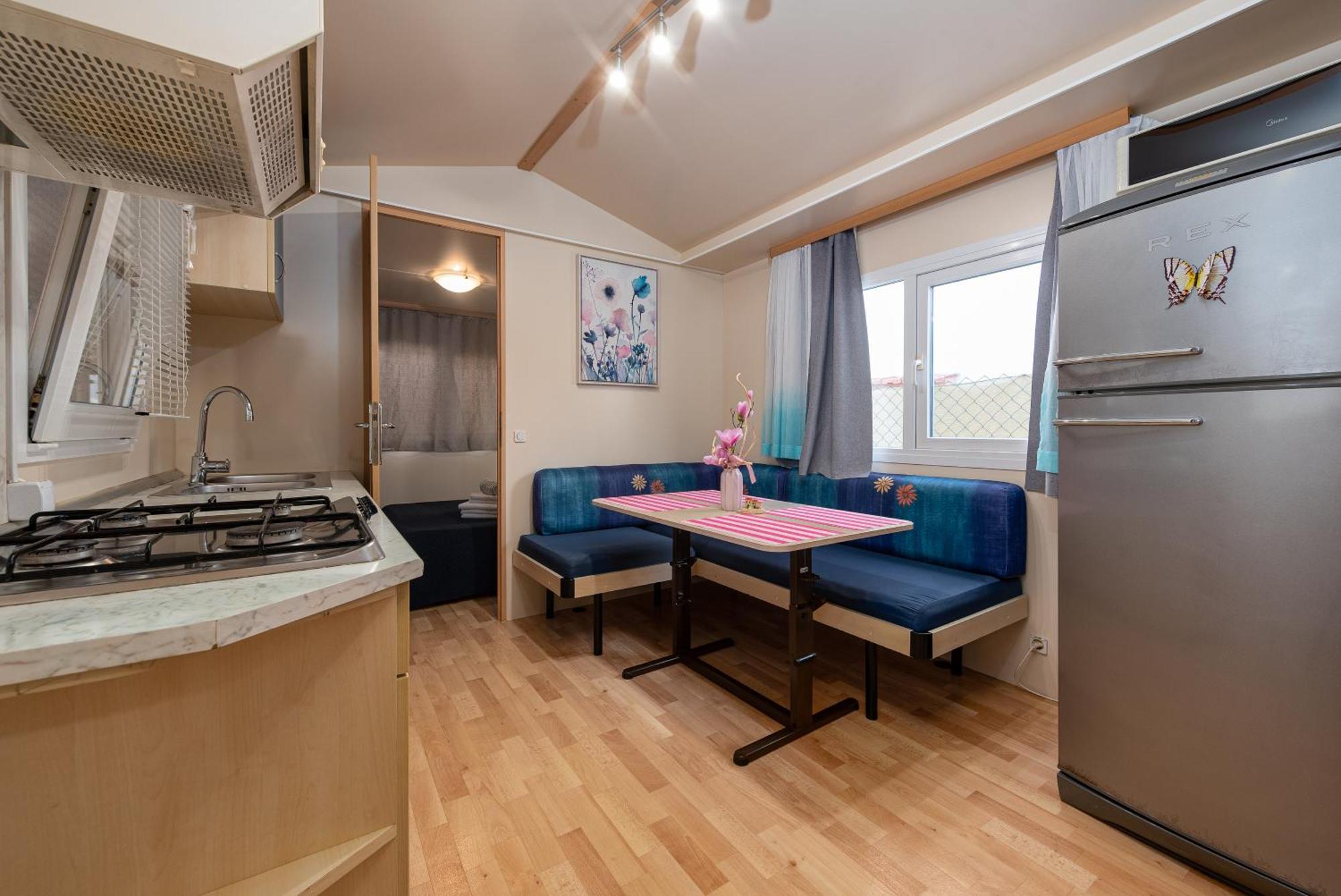 Camp Mrkva Mobile Homes With Pool Sukošan 객실 사진